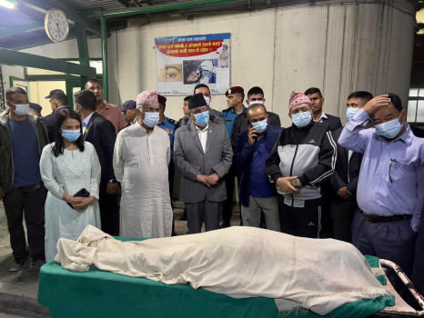 प्रधानमन्त्री, सभामुख, एमाले अध्यक्ष शिक्षण अस्पतालमा